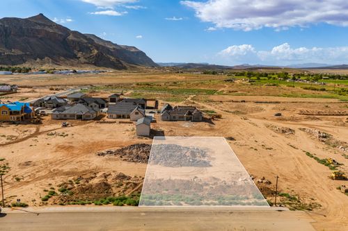 69-HURRICANE W Field Ave, Hildale, UT, 84784 | Card Image