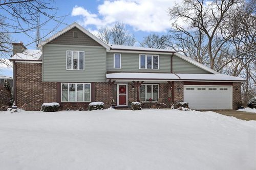 433 Robins Run, Burlington, WI, 53105 | Card Image