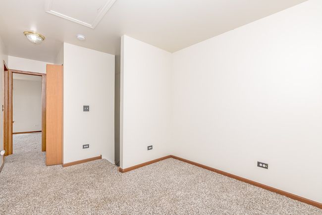 2593 Canyon Dr, Townhouse with 3 bedrooms, 2 bathrooms and 4 parking in Plainfield IL | Image 12