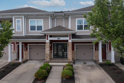 unit-11-567 Riverpointe Dr, Dayton, KY, 41074-6323 | Card Image