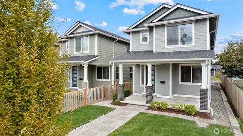 511 15th St Se, Puyallup, WA, 98372-3949 | Card Image