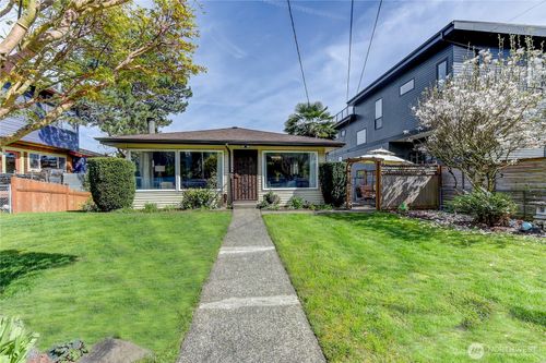 610 27th Avenue E, Seattle, WA, 98112 | Card Image