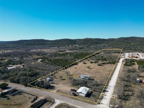 831 Magers Road, Concan, TX, 78838 | Card Image