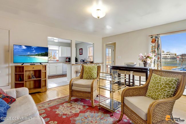 Main Living | Image 9