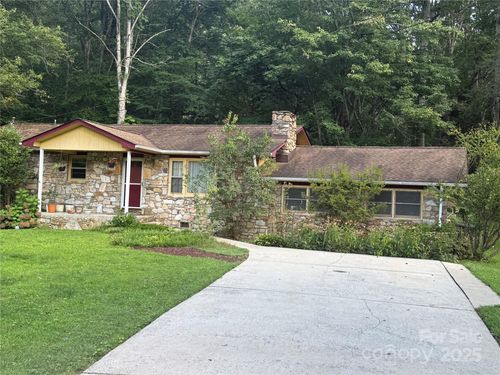 193 Domeno Dr, Swannanoa, NC, 28778-2716 | Card Image