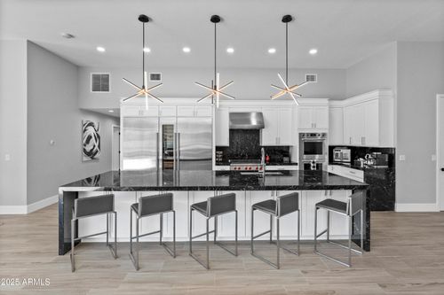 6715 E Montecito Ave, Scottsdale, AZ, 85251-2337 | Card Image