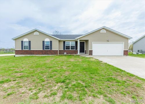 90 Willow Springs Dr, Moscow Mills, MO, 63362-2484 | Card Image