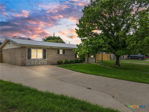 607 Nancy Ann St, Hamilton, TX, 76531-2460 | Card Image