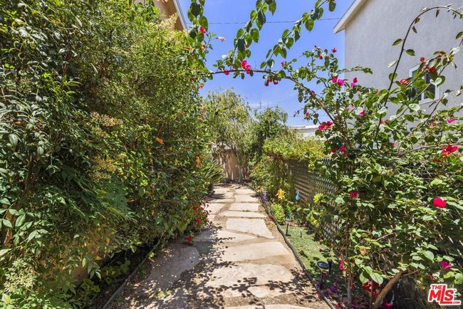 21683 Wo He Lo Trl, House other with 3 bedrooms, 4 bathrooms and null parking in Chatsworth CA | Image 28