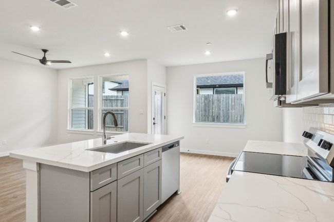 UNIT-1104 - 2600 Gattis School Rd, Condo with 3 bedrooms, 3 bathrooms and 2 parking in Round Rock TX | Image 12