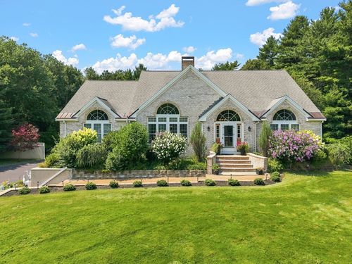 10 Edna Cir, East Freetown, MA, 02717-1132 | Card Image