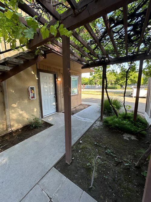 c-1069 Cherry Lane, Clovis, CA, 93612 | Card Image