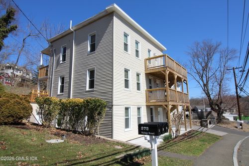 2-272 Valley Rd, Cos Cob, CT, 06807-1825 | Card Image