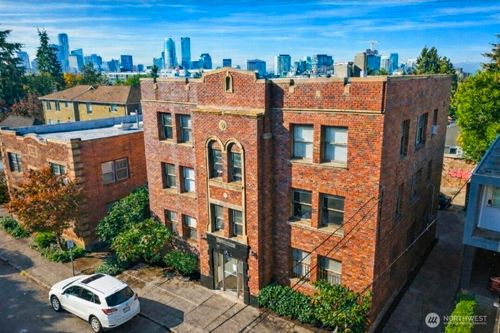 315 12th Avenue E, Seattle, WA, 98102 | Card Image