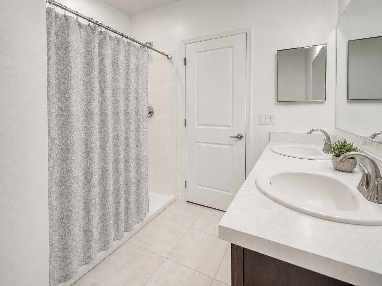 Residential in POINCIANA 4