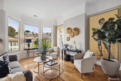 684 Castro Street, Condo with 3 bedrooms, 1 bathrooms and 2 parking in San Francisco CA | Image 1