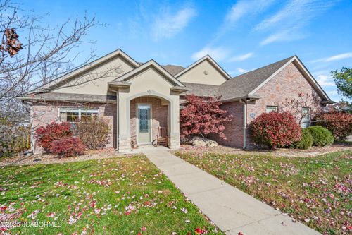 5001 Daphine Ct, Columbia, MO, 65203-8983 | Card Image