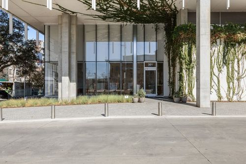 1701-301 West Ave, Austin, TX, 78701-4775 | Card Image