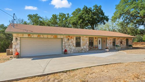 10040 Us Highway 90a W, Gonzales, TX, 78629-6105 | Card Image