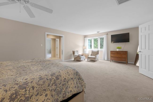 Upstairs primary | Image 28