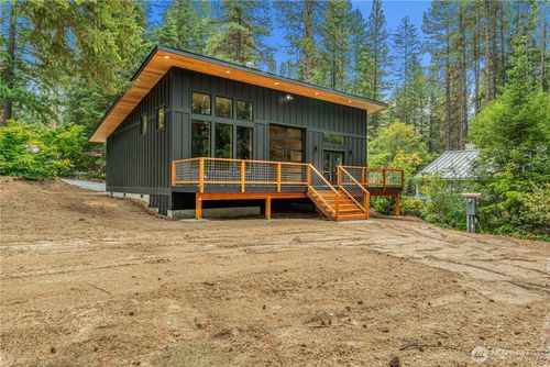 22401 Shetland Rd, Leavenworth, WA, 98826-9614 | Card Image