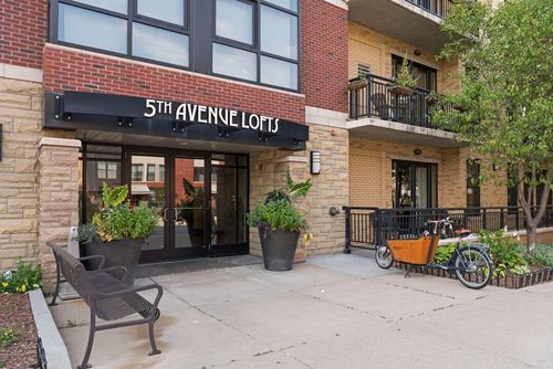 5-207-401 N 2nd St, Minneapolis, MN, 55401-1577 | Card Image