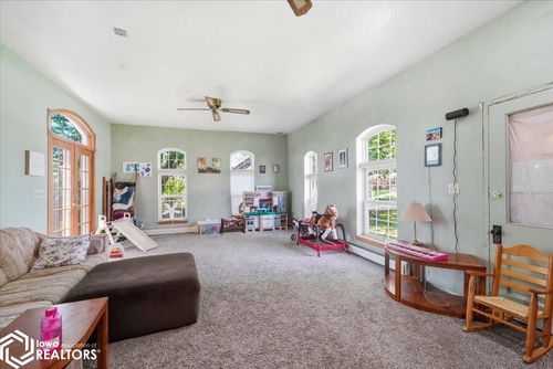 922 3rd Ave, Ackley, IA, 50601-1613 | Card Image