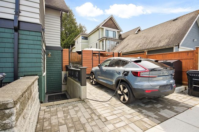 2133 St Andrews St, House other with 5 bedrooms, 3 bathrooms and 1 parking in Port Moody BC | Image 33