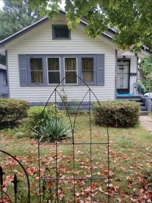 1171 Ogden Ave, Benton Harbor, MI, 49022-5501 | Card Image