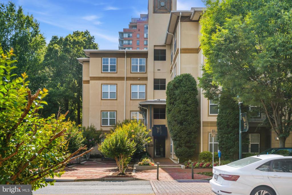 Residential Lease in ROCKVILLE 3