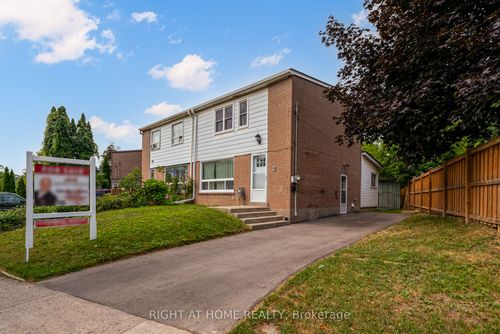 58 Anaconda Ave, Scarborough, ON, M1L4M2 | Card Image