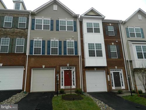 9105 Belo Gate Dr, MANASSAS PARK, VA, 20111-7044 | Card Image