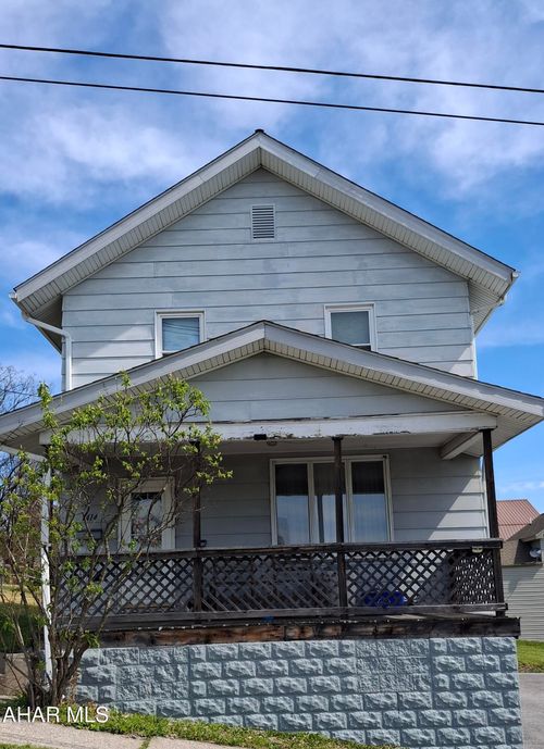 1414 2nd St, Altoona, PA, 16601-4945 | Card Image
