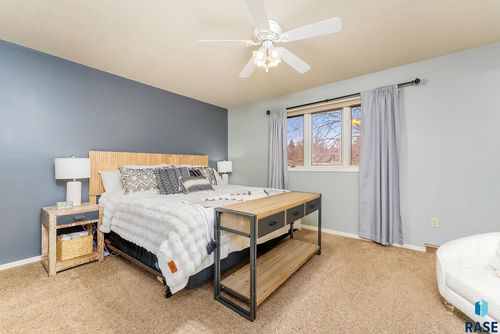 609 S Splitrock Blvd Boulevard, Brandon, SD, 57005 | Card Image