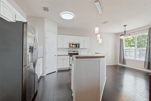 6441 Waterhill Ln, Fort Worth, TX, 76179-4194 | Card Image