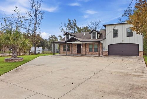 8245 Broussard Rd, Beaumont, TX, 77713-9347 | Card Image