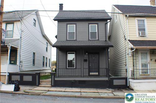 115 Howertown Rd, CATASAUQUA, PA, 18032-1814 | Card Image