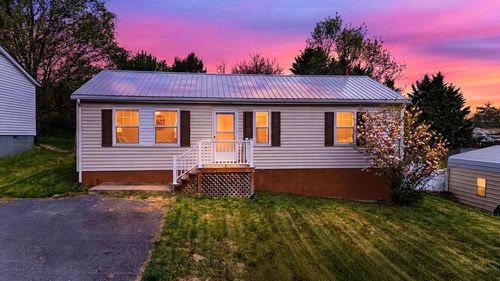 21 Beverley St, VERONA, VA, 24482-2530 | Card Image