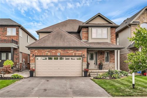 70 Escarpment Dr, Stoney Creek, ON, L8E0G4 | Card Image