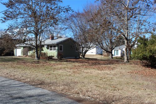 7 Windermere Dr, Sag Harbor, NY, 11963-1803 | Card Image