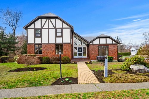 55 Azalea Road, Waltham, MA, 02452 | Card Image