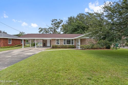 1528 Courthouse Rd, Gulfport, MS, 39507-4205 | Card Image