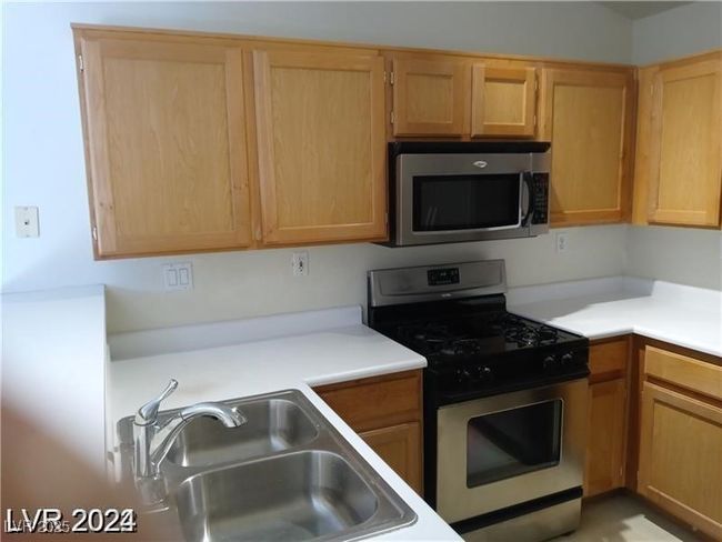UNIT-103 - 3401 Conan St, Townhouse with 2 bedrooms, 2 bathrooms and null parking in Las Vegas NV | Image 12