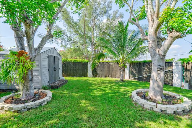 13688 Sw 264 Th Ter, House other with 4 bedrooms, 3 bathrooms and null parking in Homestead FL | Image 16