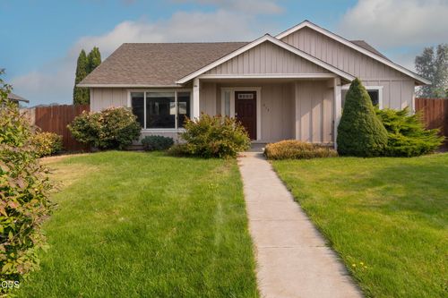 513 Sw Sunrise Cir, Metolius, OR, 97741 | Card Image