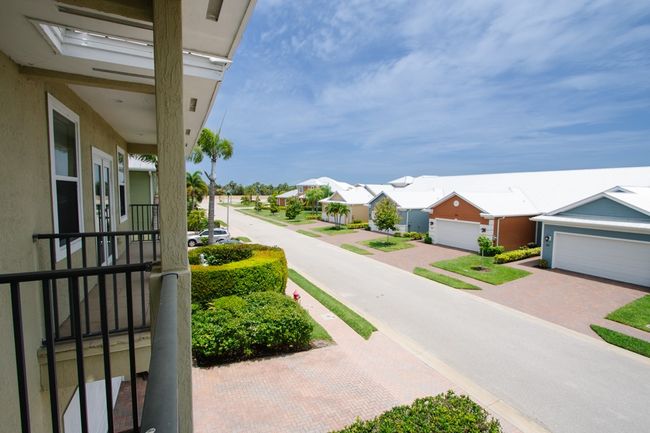 UNIT-61 - 1935 Bridgepointe Cir, House attached with 3 bedrooms, 4 bathrooms and null parking in Vero Beach FL | Image 26