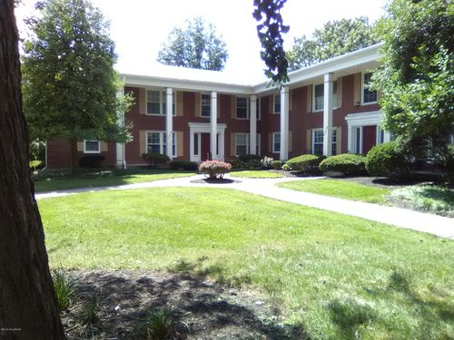 5-248 Chenoweth Ln, Louisville, KY, 40207 | Card Image