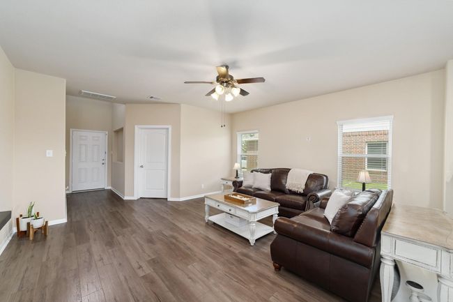 2610 Ruby Dr, House other with 5 bedrooms, 3 bathrooms and 2 parking in Texas City TX | Image 6