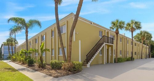 apt-219-3206 W Azeele St, TAMPA, FL, 33609-4907 | Card Image