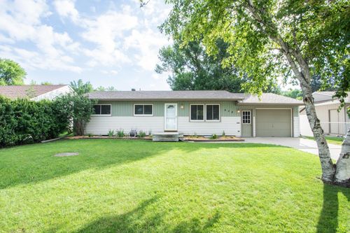 638 Appletree Ln, Moorhead, MN, 56560-3219 | Card Image